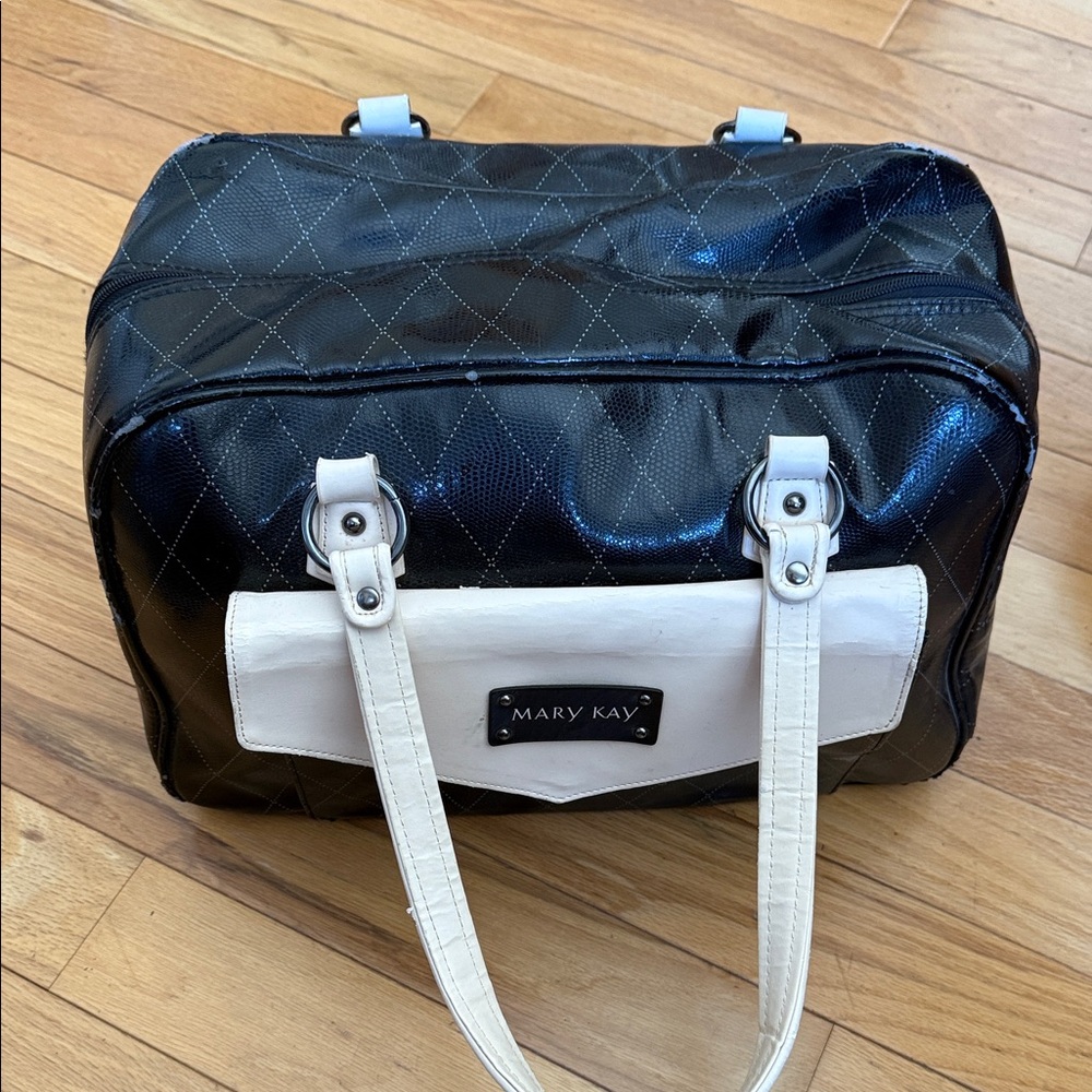 Mary Kay Quilted Black and White Cosmetic Bag